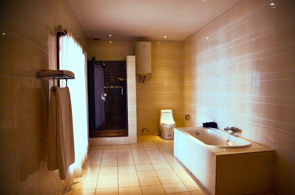 Urban by CityBlue Kigali Bagian luar foto