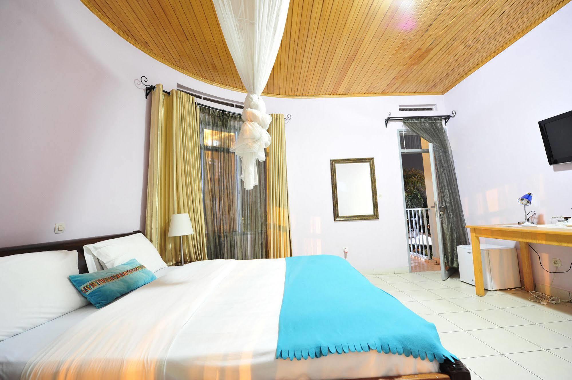 Urban by CityBlue Kigali Bagian luar foto